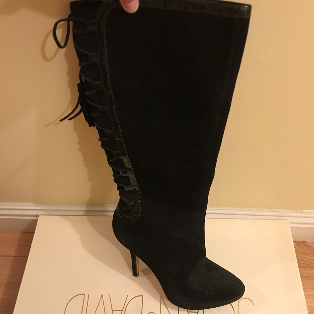 Suede boots